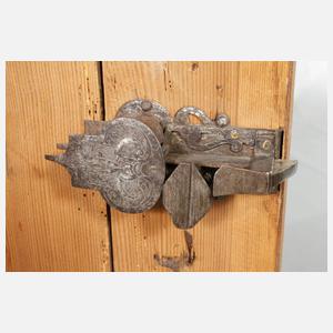 Halbschrank im Renaissancestil