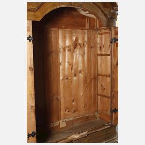 Barocker Dielenschrank