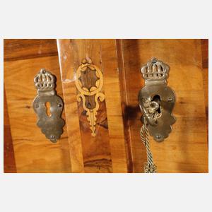 Kommodenaufsatzschrank barock