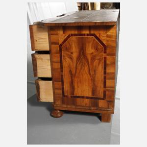 Kommodenaufsatzschrank barock