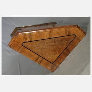 Eckschrank im Barockstil