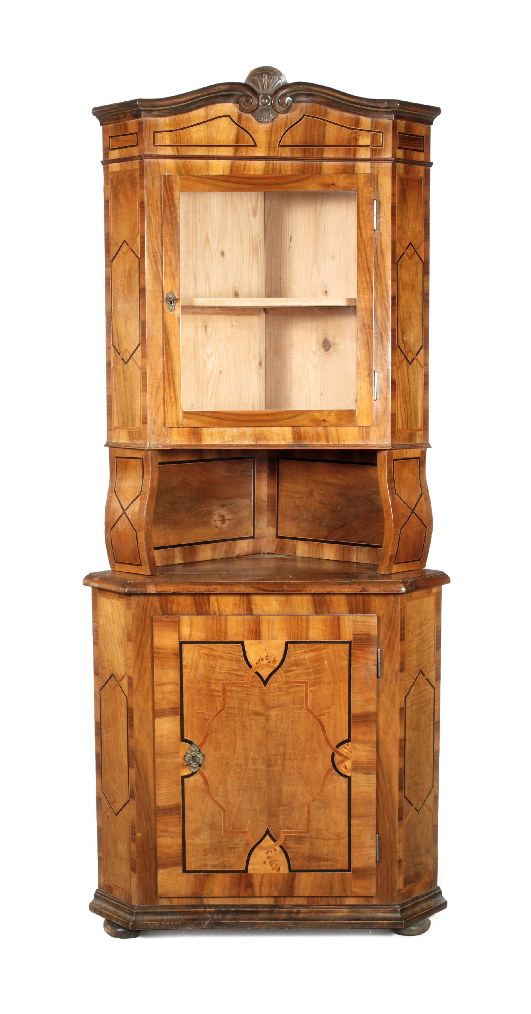 Eckschrank im Barockstil