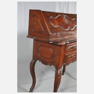 Kleines barockes Schreibmöbel