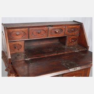 Kleines barockes Schreibmöbel