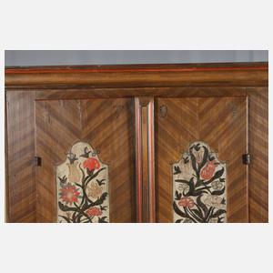 Spätbarocker Bauernschrank