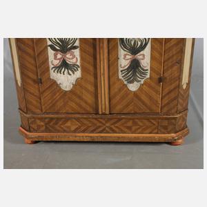 Spätbarocker Bauernschrank