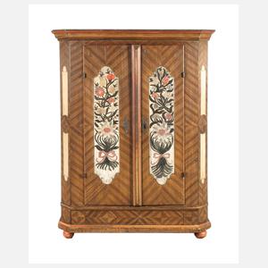 Spätbarocker Bauernschrank