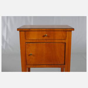 Nachtkästchen Biedermeier