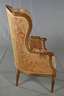 Ohrenbackensessel im Louis-seize-Stil
