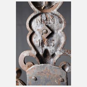 Standgarderobe Eisenguss