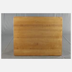 Großer Kneipentisch