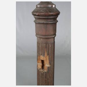 Drei Geländersäulen