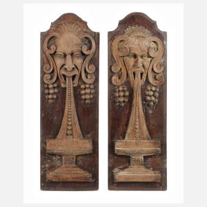 Paar geschnitzte Wanddekorationen