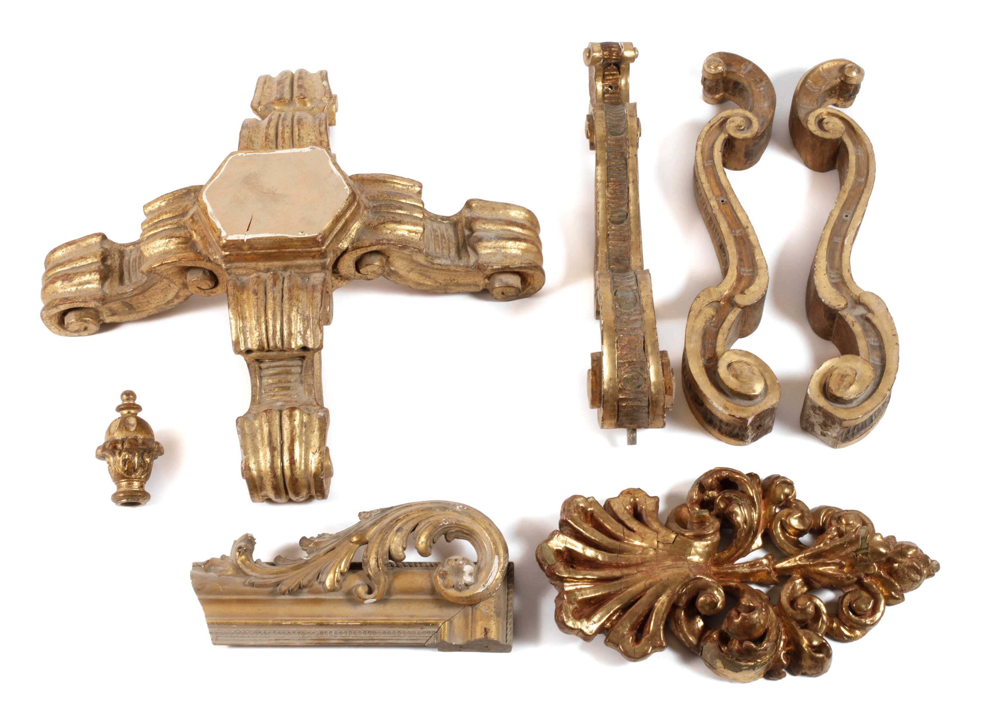 Konvolut vergoldete Schnitzereien