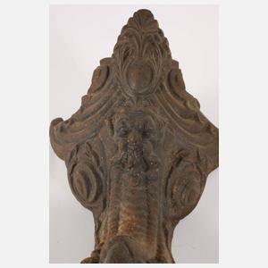 Zwei Verzierungen Historismus