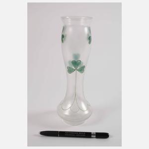 Jugendstilvase mit Kleeblattdekor