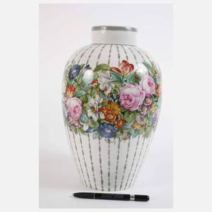 Nymphenburg große Urnenvase Blumendekor