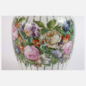 Nymphenburg große Urnenvase Blumendekor