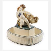 Karlsruhe großer figürlicher Tafelaufsatz111