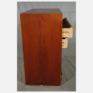 Arne Vodder, Kommode