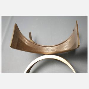 Couchtisch mit Bronzefuß