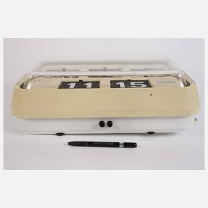 Klappzahlenuhr mit Kalender