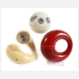 Drei Radios Space Age