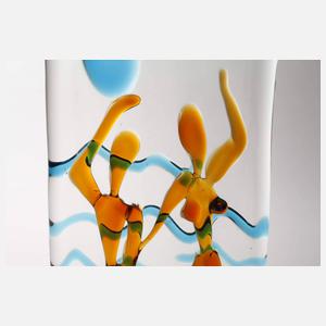 Massives figürliches Relief