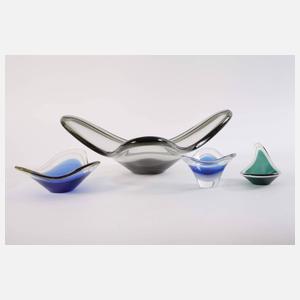 Vier Schalen skandinavisches Design