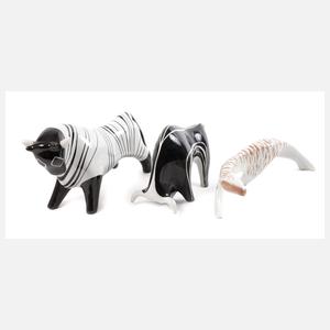 Cmielow Polen zwei Stiere und Tiger