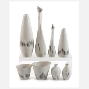 Sgrafo Modern acht Vasen Sgrafitto-Technik