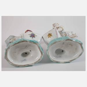 Edeldame und Rosenkavalier mit Blumenschale