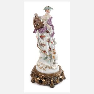 Schäferin mit Vogelkäfig auf Bronzesockel