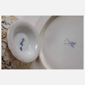 Meissen Prunktasse Rocaillerelief