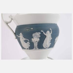 Meissen Relieftasse in Wedgwood-Manier