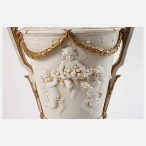 Schwarza-Saalbahn Prunkvase Puttenrelief