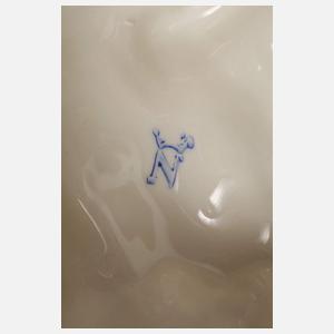 Paar figürliche Leuchter und Puttengruppe