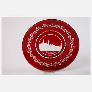 Zwei Andenkenteller und Vase