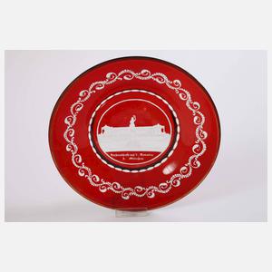 Zwei Andenkenteller und Vase