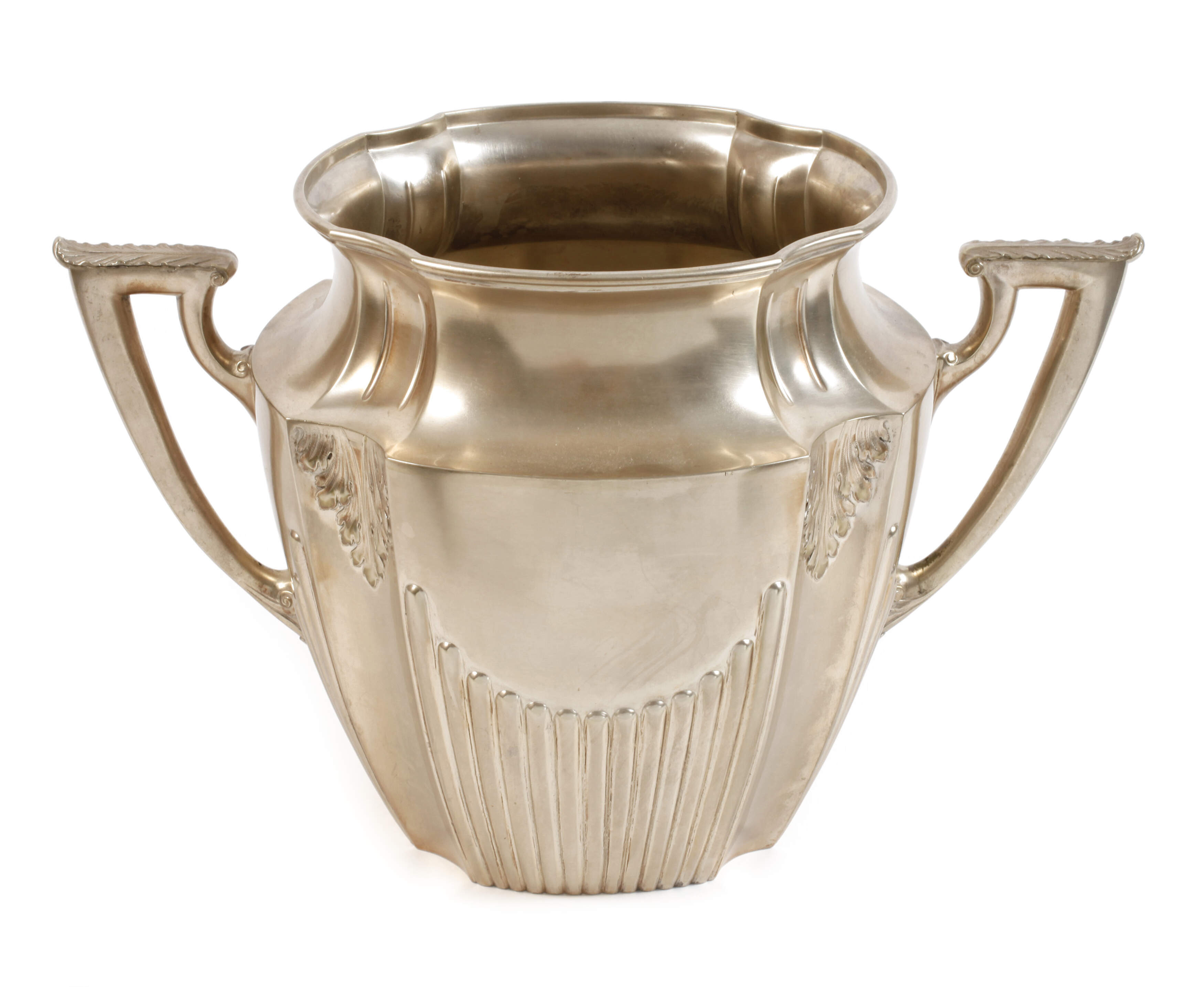 Sektkühler im klassizistischen Stil