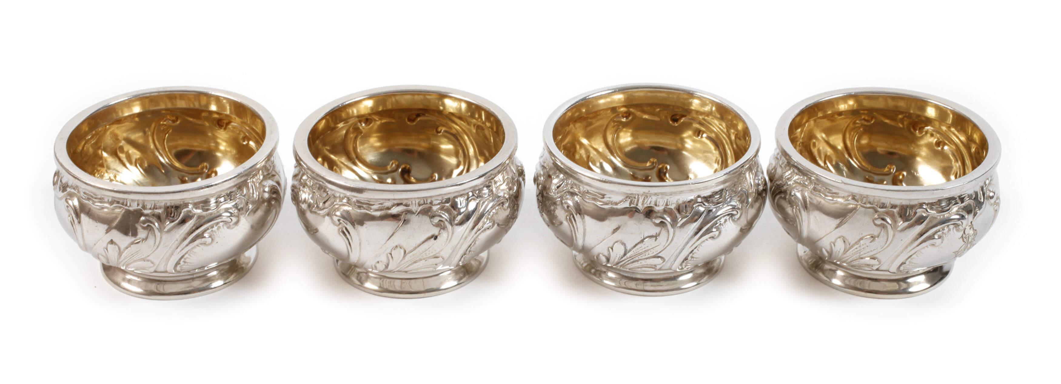 Vier russische Salieren