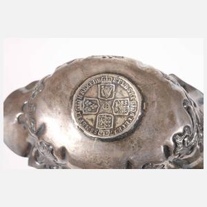 Barocke Silberkelle mit Münze