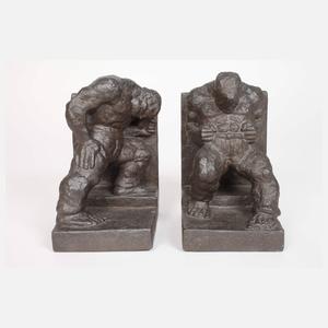 Paar Buchstützen mit Atlanten