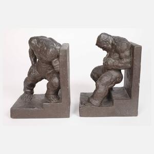 Paar Buchstützen mit Atlanten