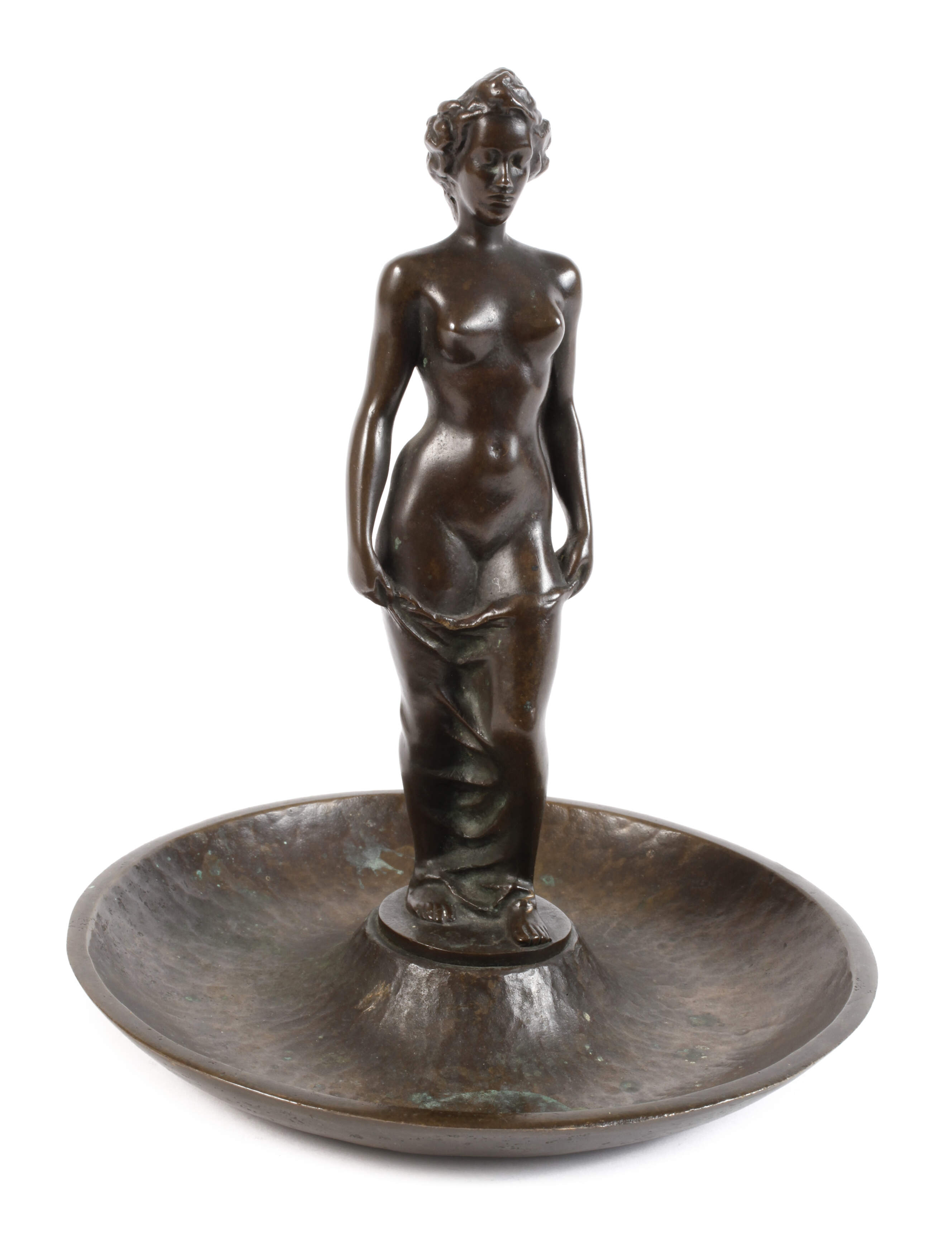 Weiblicher Akt auf Schale