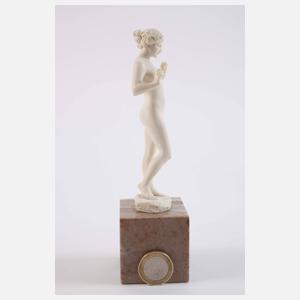 Ferdinand Preiss, Elfenbeinskulptur weiblicher Akt