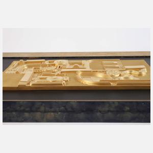 Eduardo Paolozzi, "Relief in Gold"