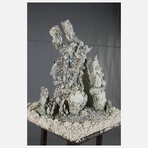 Claudia Biehne, übergroße Porzellanskulptur