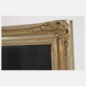 Elegante Dame mit Kopfschmuck