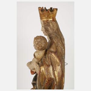Geschnitzte Marienplastik